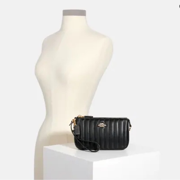 Coach Nolita 19 With Linear Quilting Shoulder/ wristlet Bag Black - Picture 3 of 7